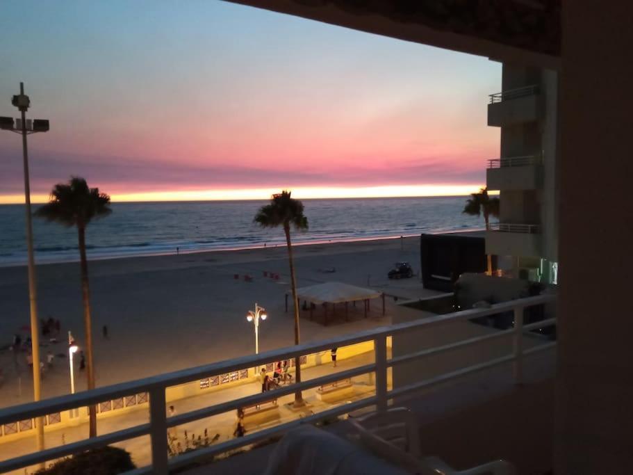 Cadiz Paseo Maritimo Playa Victoria Frontal Mar 아파트 외부 사진