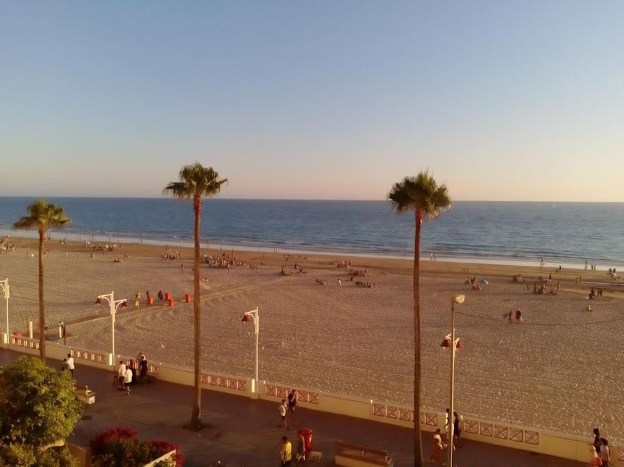 Cadiz Paseo Maritimo Playa Victoria Frontal Mar 아파트 외부 사진